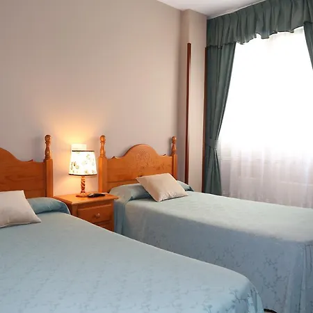 Restaurante Oviedo فندق