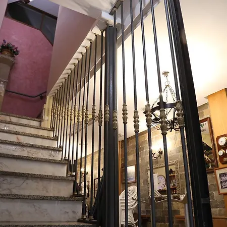 Restaurante Oviedo فندق *